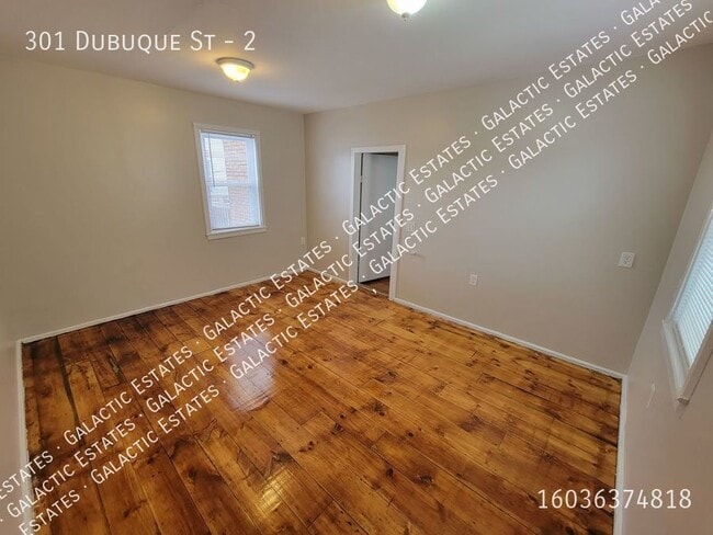 Building Photo - Spacious 4 Bedroom 1 Bath 2nd Floor Apartm...