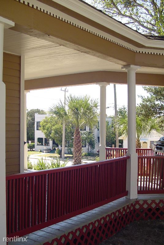 Building Photo - 3 br, 1.5 bath House - 21 S Peninsula Dr
