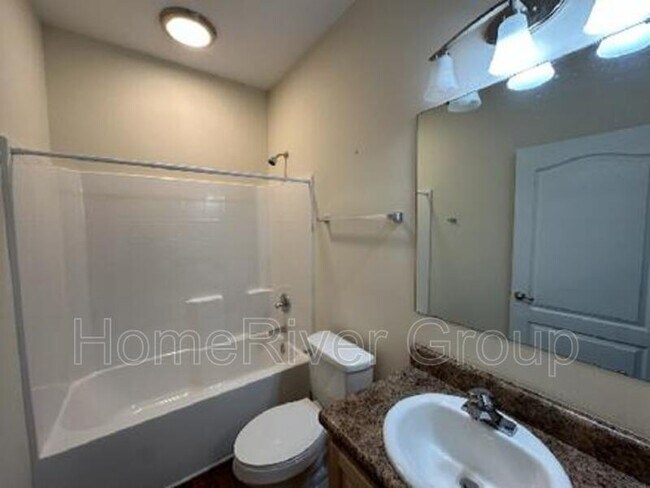 Foto del edificio - 3909 Throne Ct