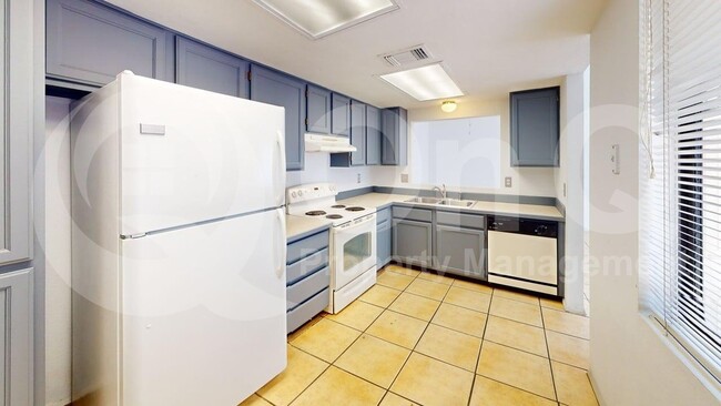 Foto del edificio - 2505 N Palo Santo Dr