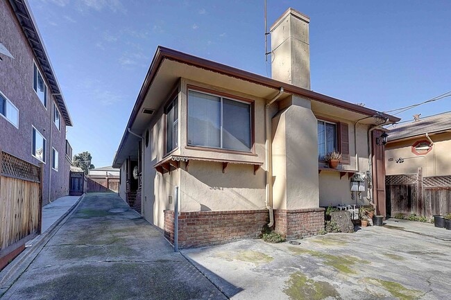 Photo - 3047-3049 Berlin Way Townhome