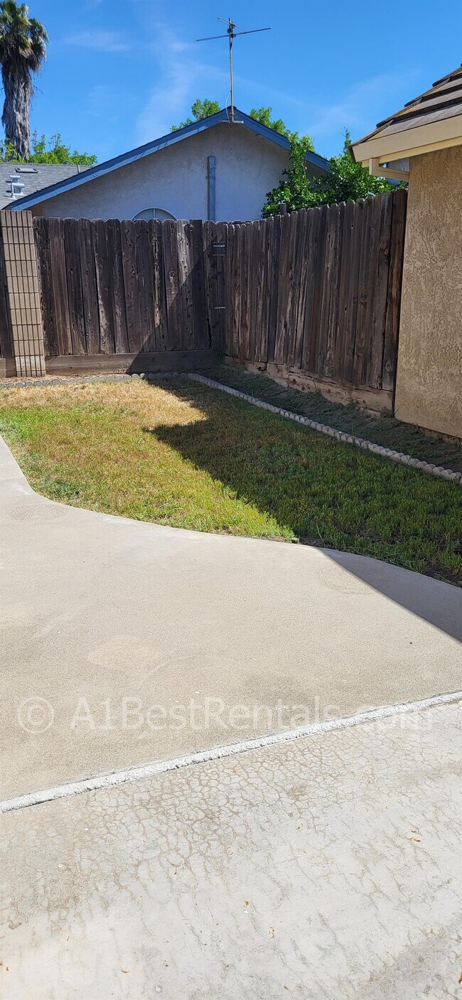 Foto del edificio - 2325 Orchard View Cir