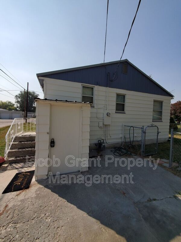 Building Photo - 1849 S Higbee Ave