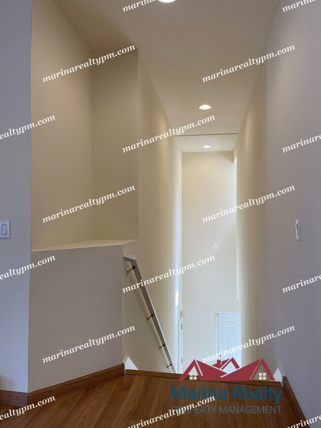 Building Photo - 2 Bedroom, 2 Bath Beautiful Townhouse Condo In Gated Community In Richmond