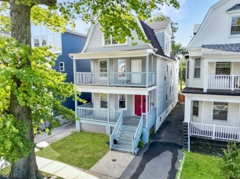 Primary Photo - 237 S Clinton St