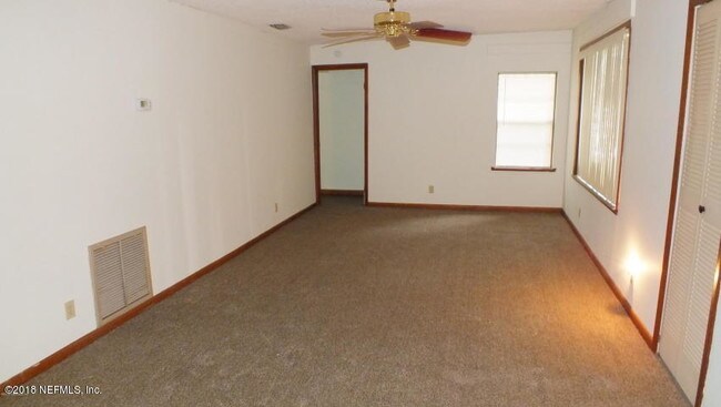 Foto del edificio - 444 Campbell Ave