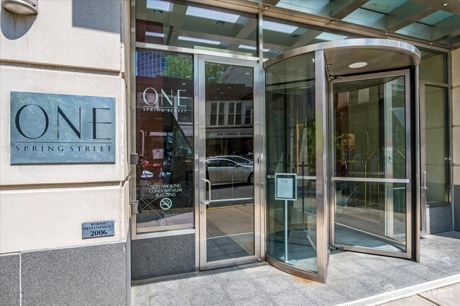 Foto del edificio - 1 Spring St