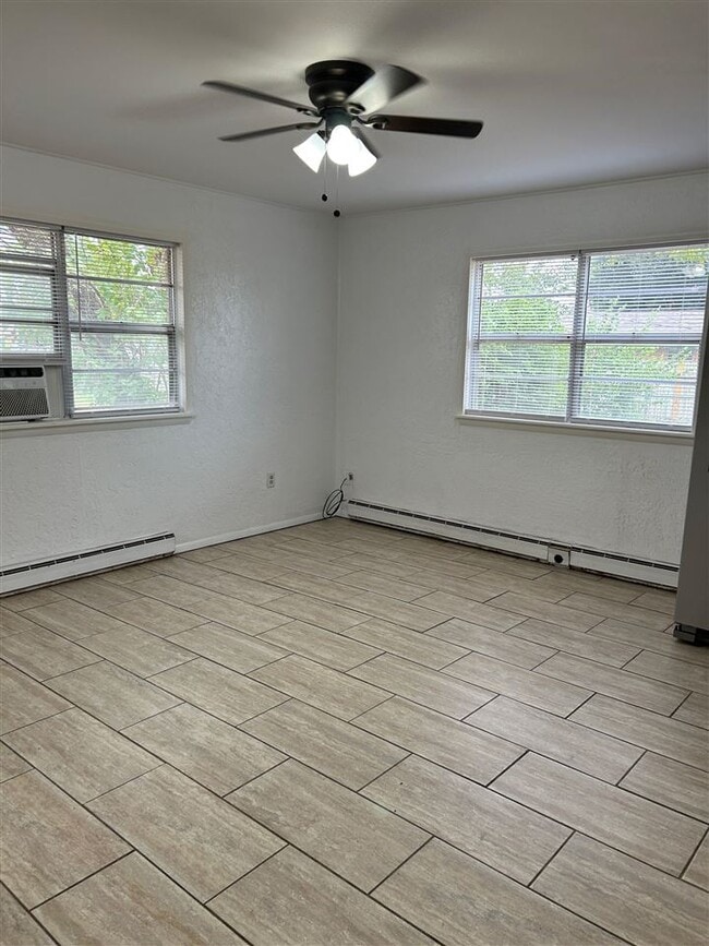 Building Photo - 3807 SE Camden Way