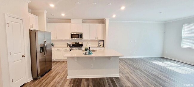 Building Photo - 304 Hazy Hills Ln