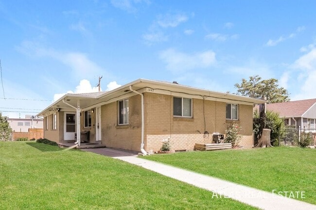 Building Photo - 1447 W Byers Pl