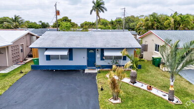 Building Photo - 4901 NW 27th Way