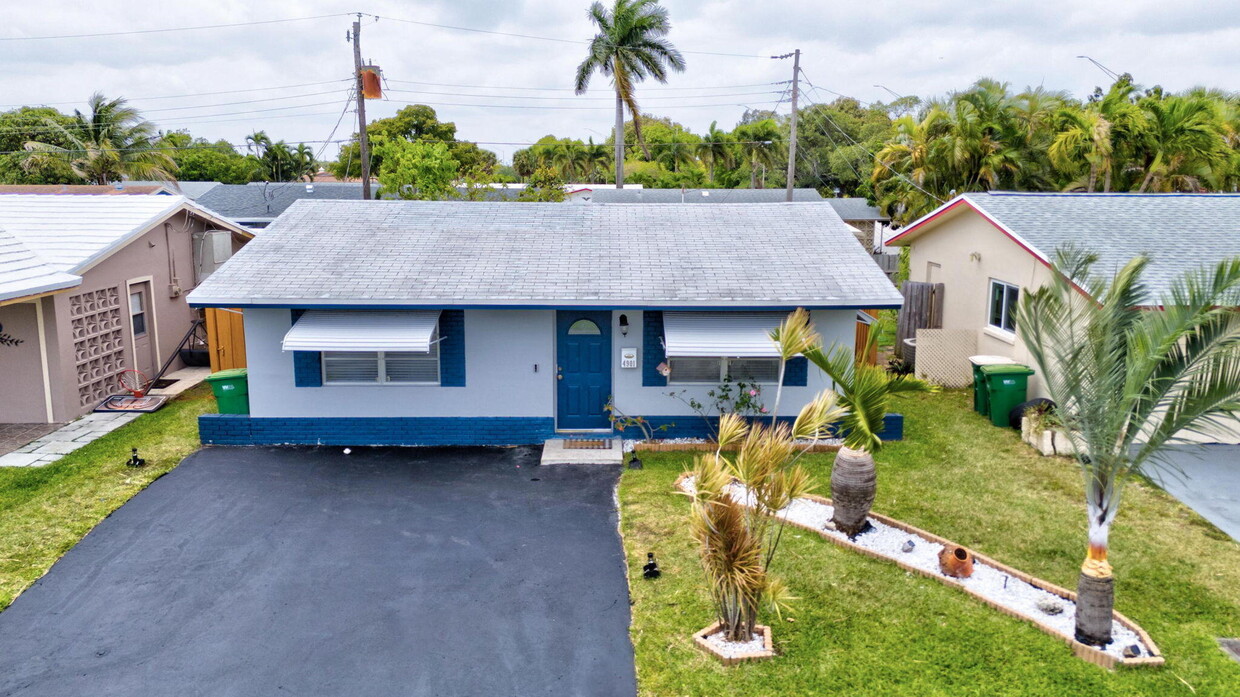 Foto principal - 4901 NW 27th Way