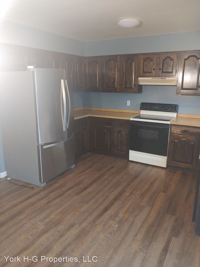Building Photo - 3 br, 1 bath House - 7 Kingswood Drive