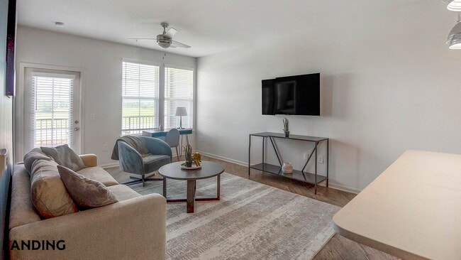 Building Photo - 599 Tapestry Lp