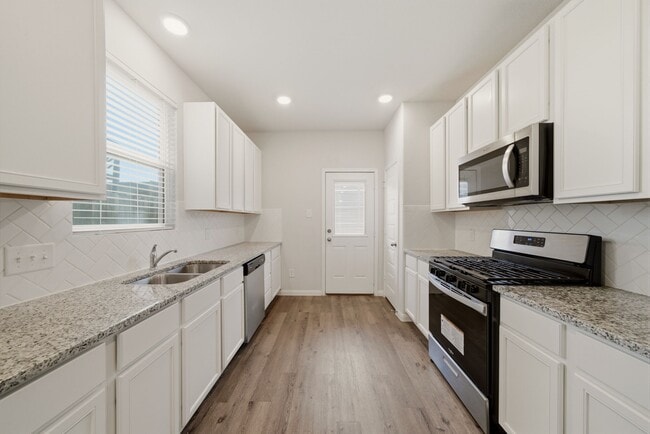 Building Photo - 24611 Porta Borsari Dr