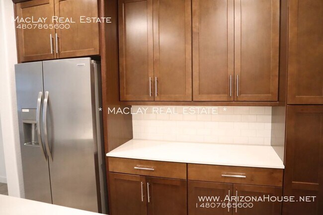 Building Photo - 4077 S Sabrina Dr