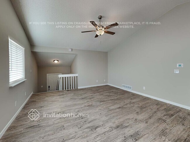 Foto del edificio - 6925 Weeping Willow Dr