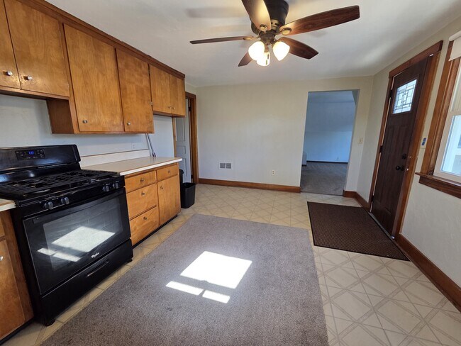 Foto del edificio - 417 W South Park Ave