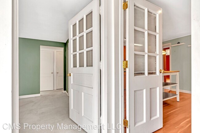 Building Photo - 5 br, 2 bath House - 520 Oakridge Ave.