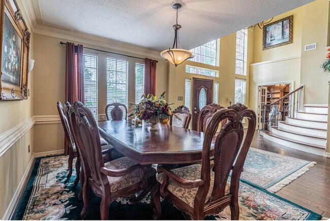 Foto del edificio - 3206 Chapel Bend Dr