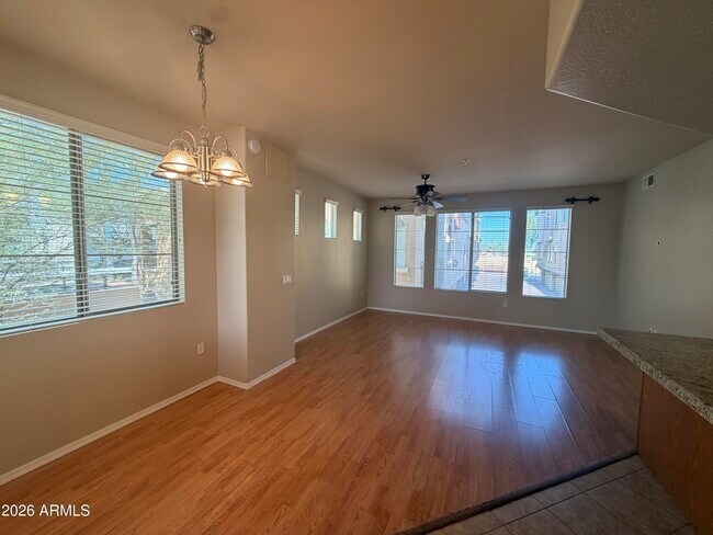 Foto del edificio - 3250 W Greenway Rd