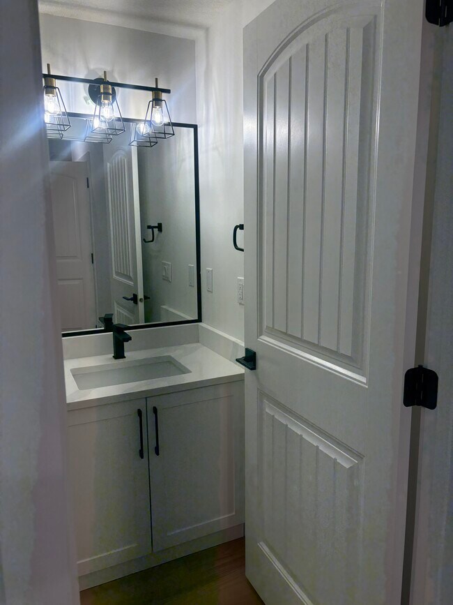 Photo du bâtiment - 9827 107 Av