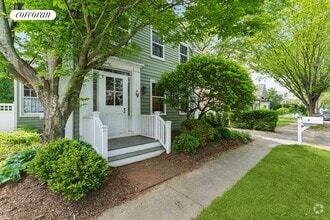 Building Photo - 148 Jermain Ave
