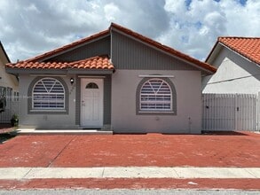 Building Photo - 2682 W 74th Terrace