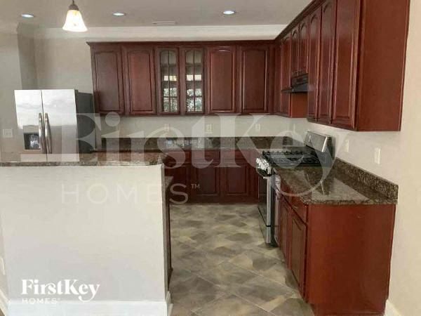 Foto del edificio - 1820 Creek Oak Cir