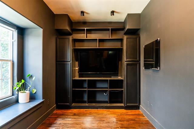 Foto del edificio - 5814 Bryan Pkwy