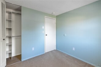 Building Photo - 39 Vermont Pl