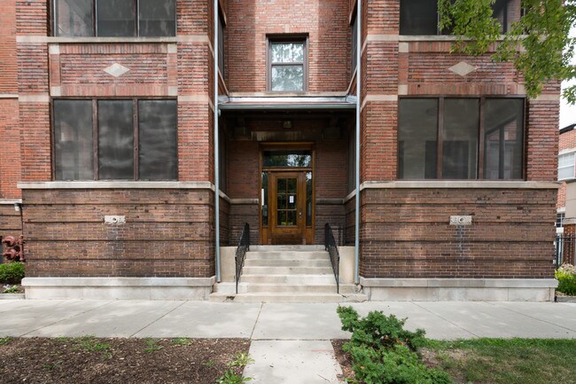 Building Photo - Ivy at Greenwood