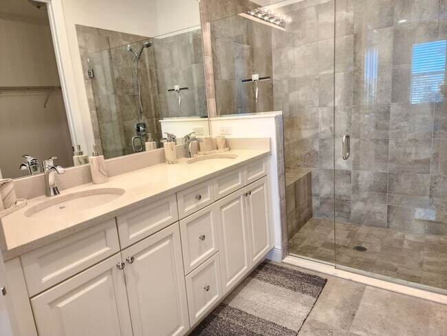 Building Photo - 2 BR w/ den  2 BA 2 CG villa in the the PG...
