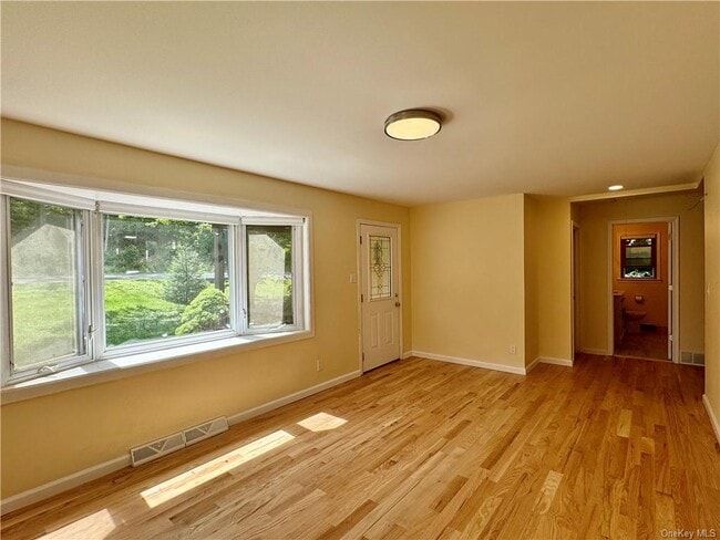 Building Photo - 401 Neversink Dr