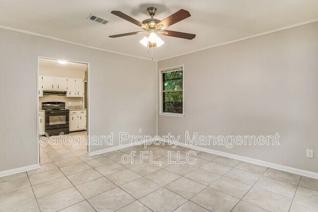 Foto del edificio - 1015 Winton Ave