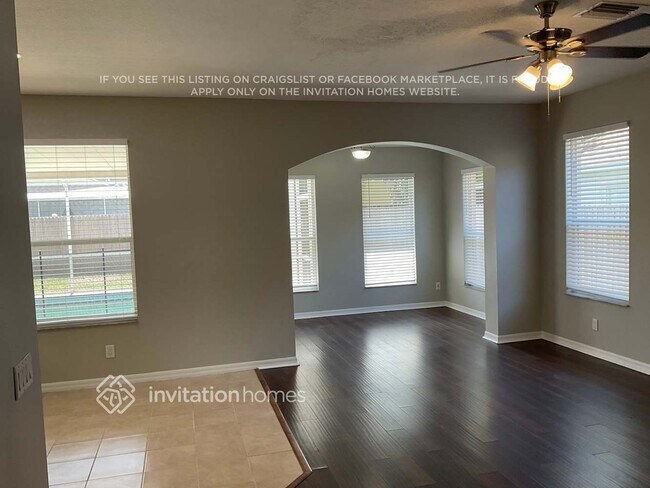 Foto del edificio - 9820 White Barn Way