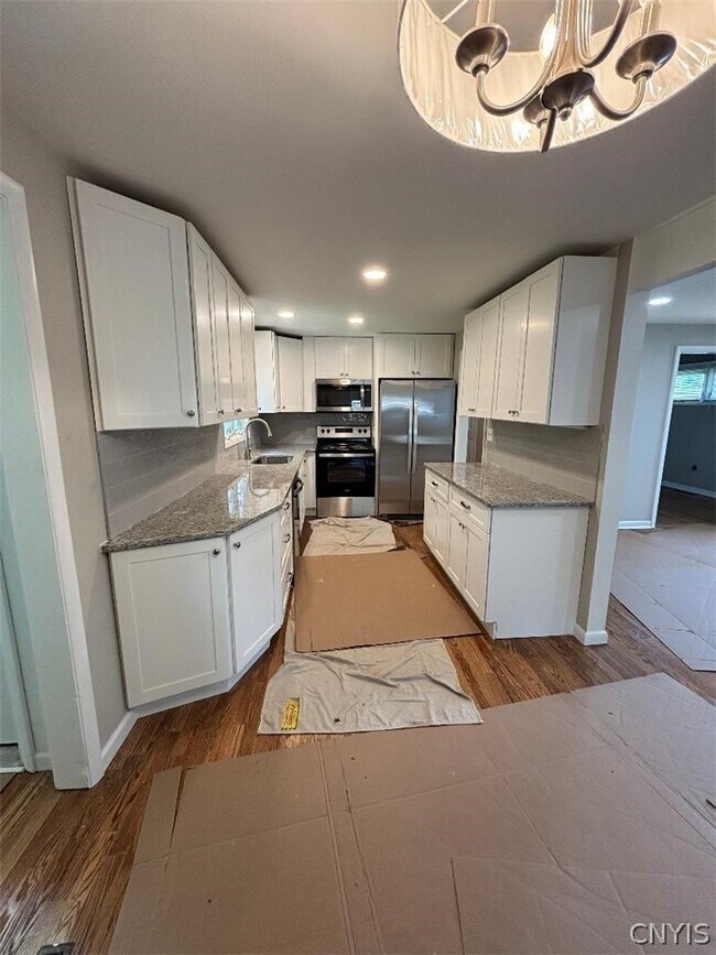 Building Photo - 110 Brentwood Dr