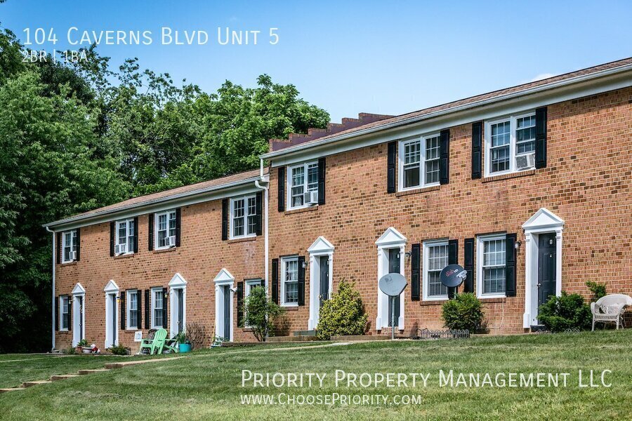 Foto principal - 2BR 1BA Townhome, Grottoes