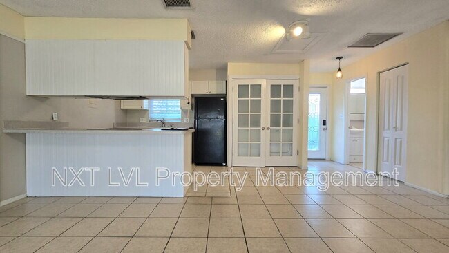 Foto del edificio - 4261 Island Cir