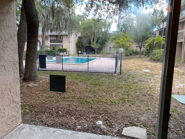 Foto del edificio - 7513 Pitch Pine Cir