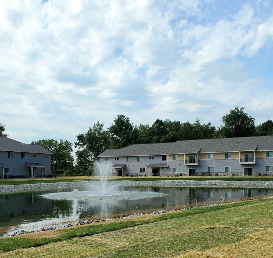 Madeira Place Apartments in Hobart, WI