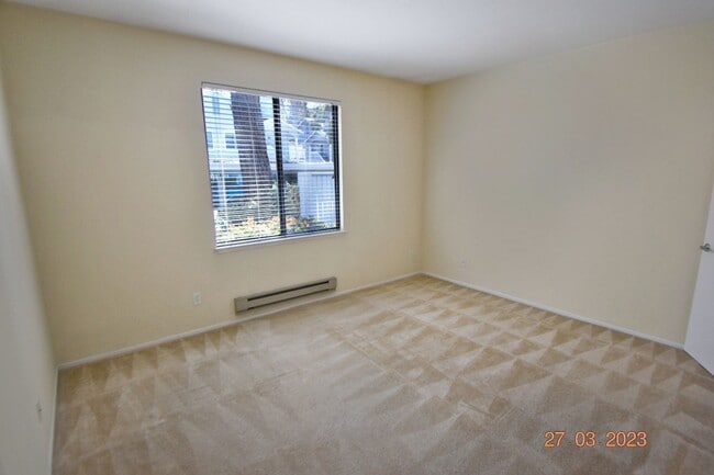 Building Photo - Beautiful and Quiet Gated Community steps from the Marina!