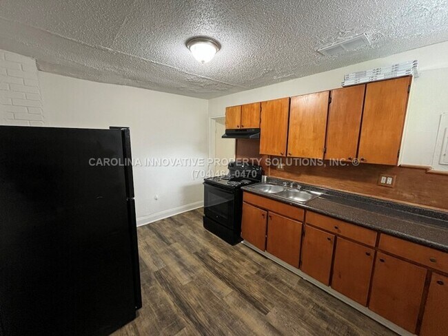 Foto del edificio - 2108 Rush Wind Dr