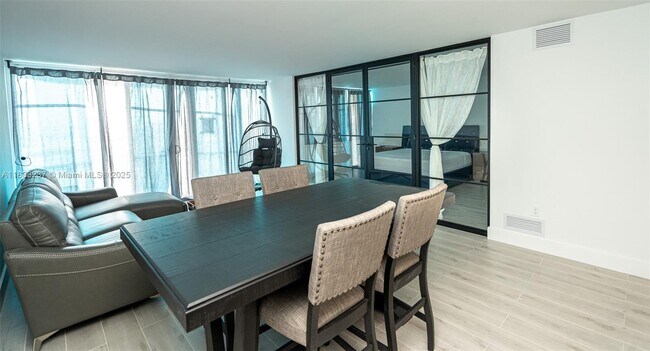 Foto del edificio - 18081 Biscayne Blvd