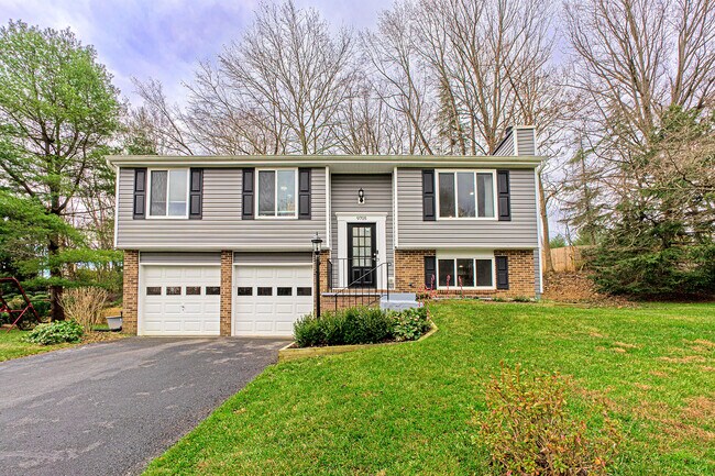 Foto del edificio - 9705 Locust Hill Dr