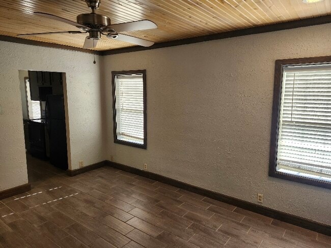 Foto del edificio - 201 N High St