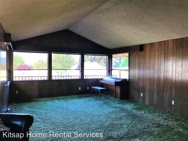Building Photo - 4 br, 2 bath House - 2034 NE Laurie Vei Loop