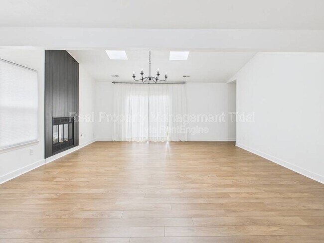 Building Photo - 236 Huntstree Pl