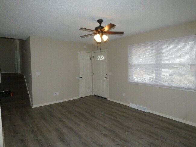 Foto del edificio - Beautiful Updated Home in North Kansas City!