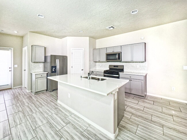 Foto del edificio - Newer Home in Mountain Hawk